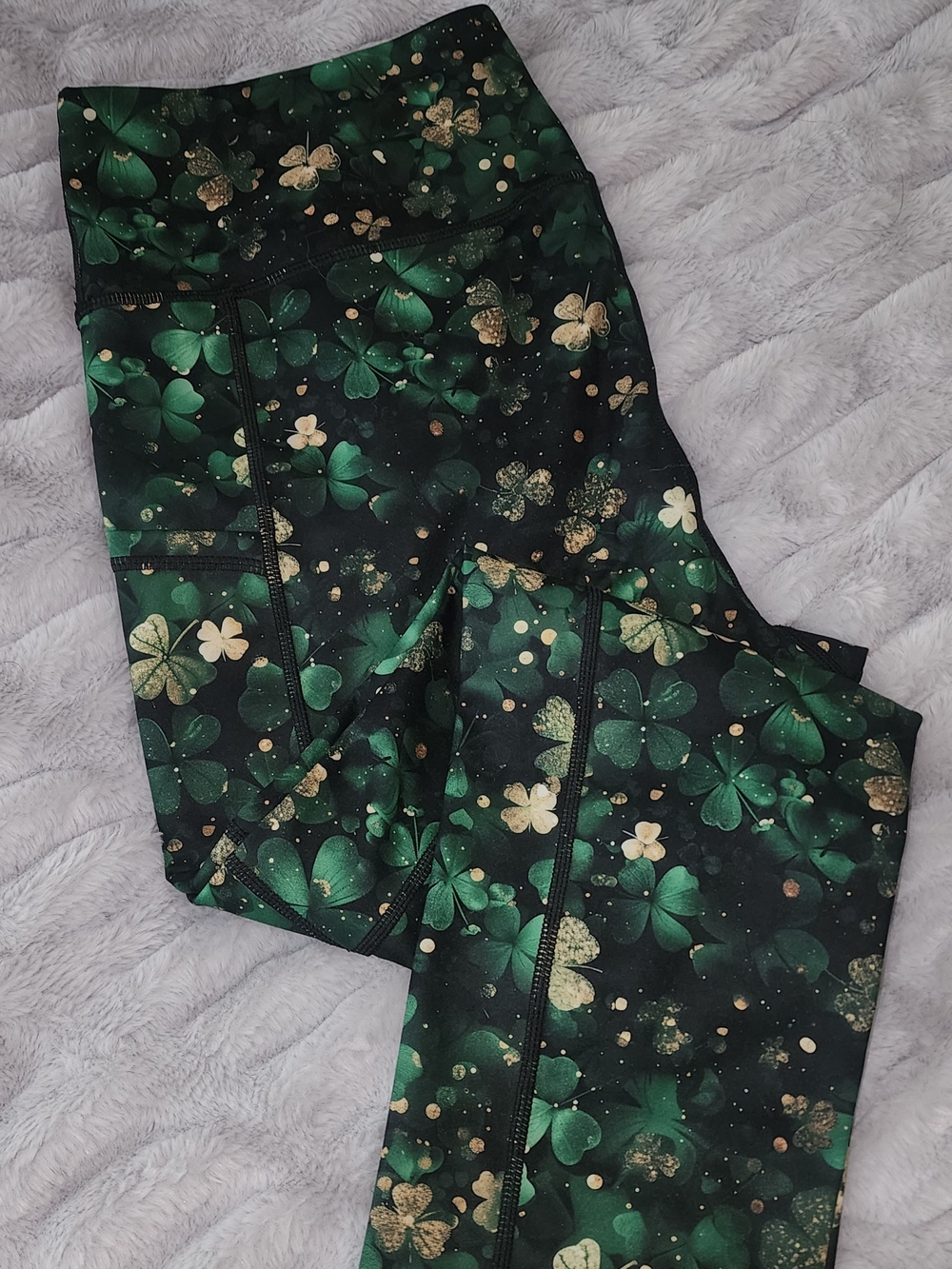 Constantly Varied Gear Green and Gold Clover Print Womens Capri Leggings